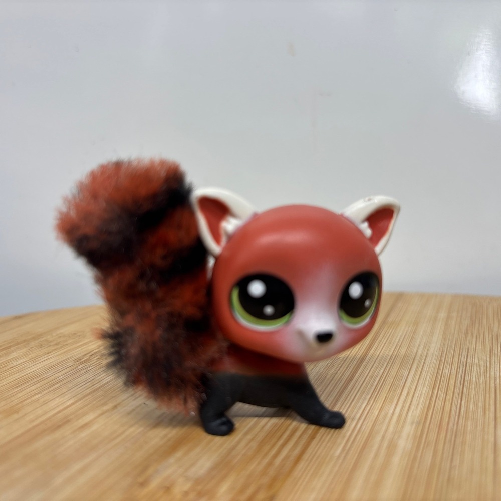 Redley Furrytail #120 Red Panda FLUFFY TAIL Littlest Pet Shop Hasbro LPS‎
